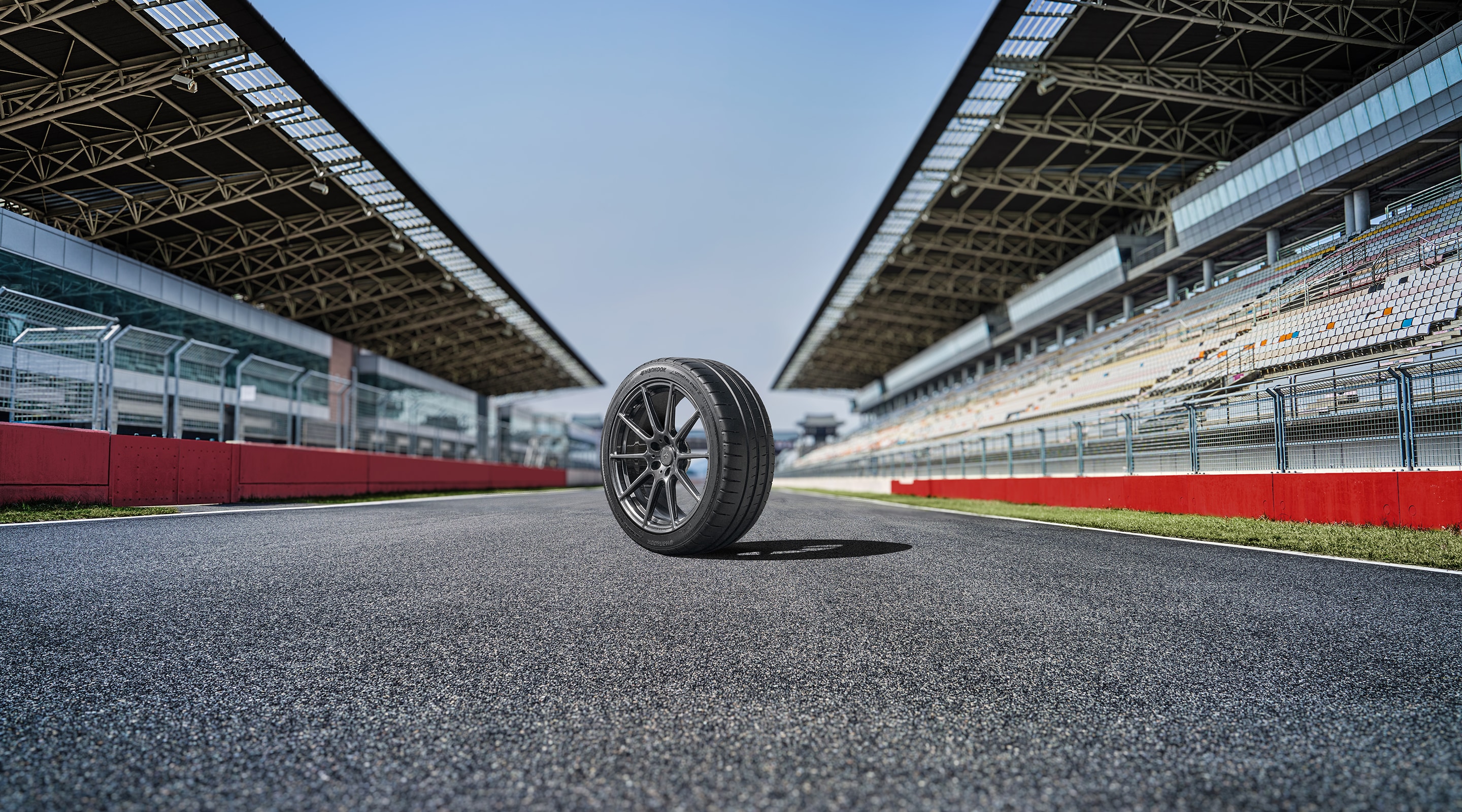 Hankook Tire & Technology-Tires-Ventus-evo-gallery-02